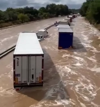 Autoroute
              inondée